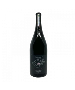 Alternative view of Diamante nero Pinot nero IGP Terre dell’Aquila 2019 Magnum – Castelsimoni
